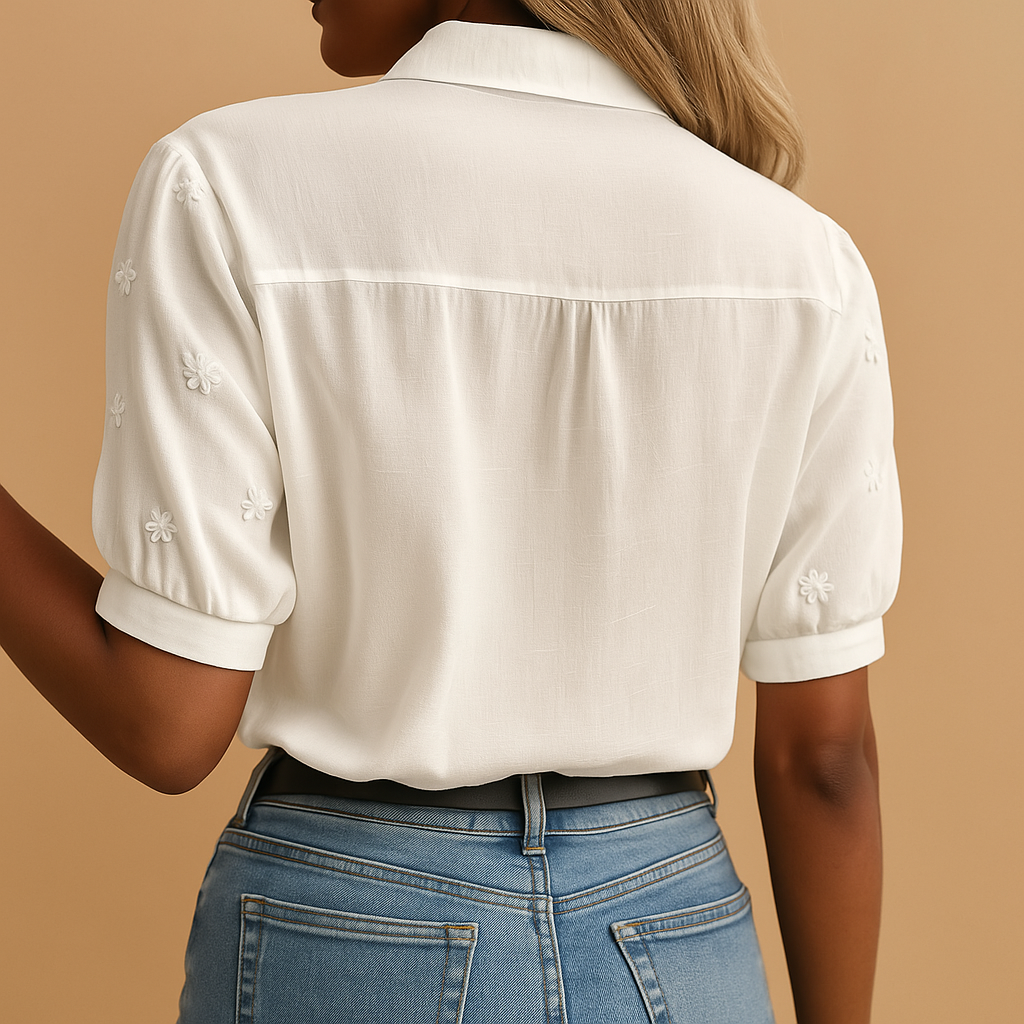 Rania | Blouse Blanche Brodée À Col Montant Élégant