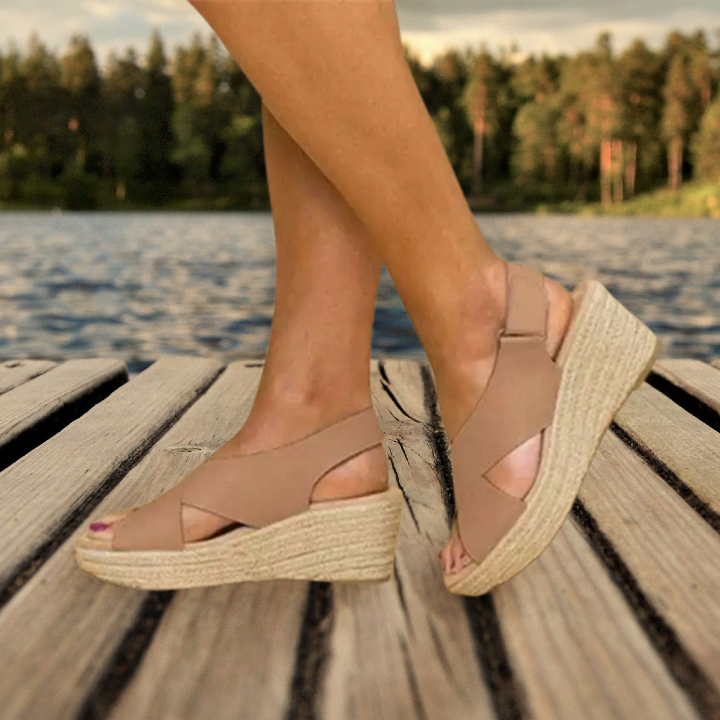 Yamila | Sandaler för kvinnor – Korsdesign och chic look