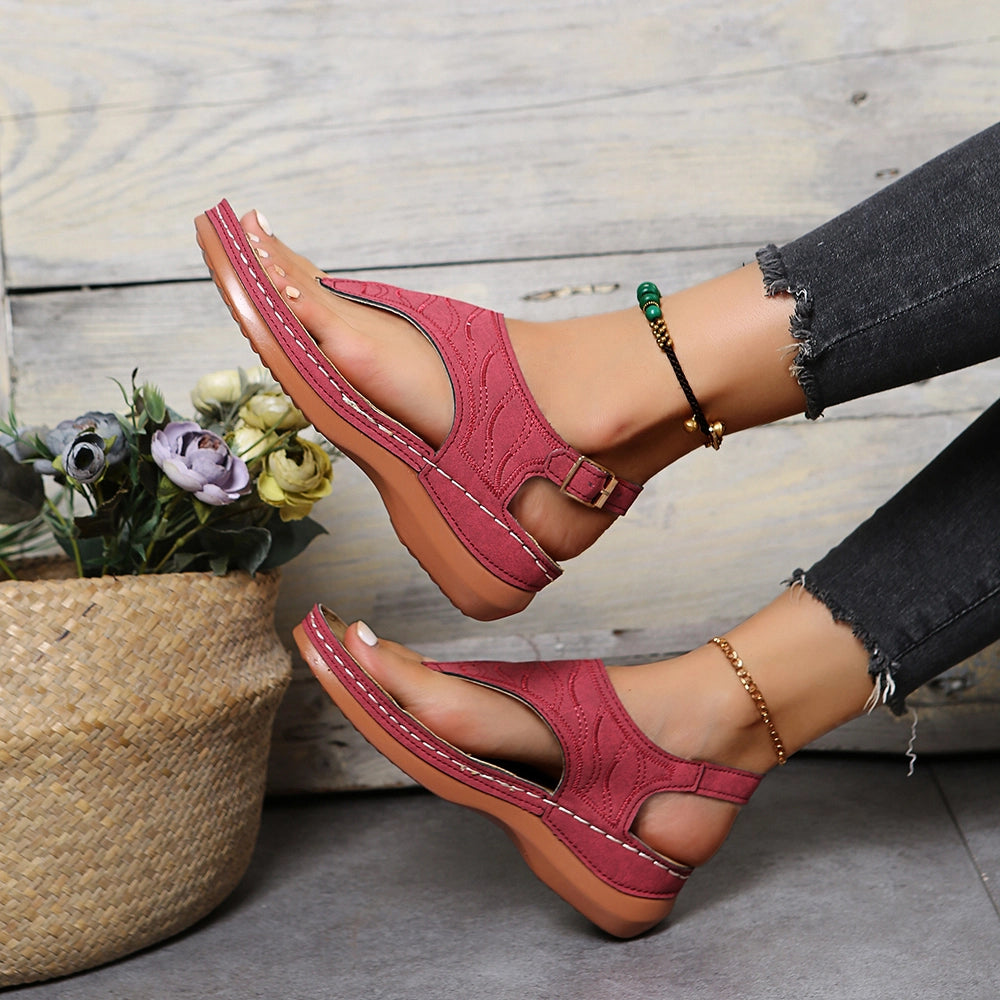 Blanche | Sandaler med justerbar rem – Enkelhet och vardagsstil