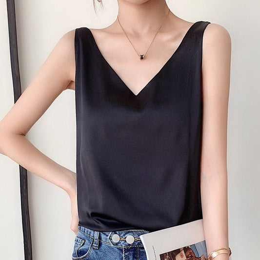Antoinette | Trigala Tanktop – Leichtigkeit im Sommer und sicherer Stil 