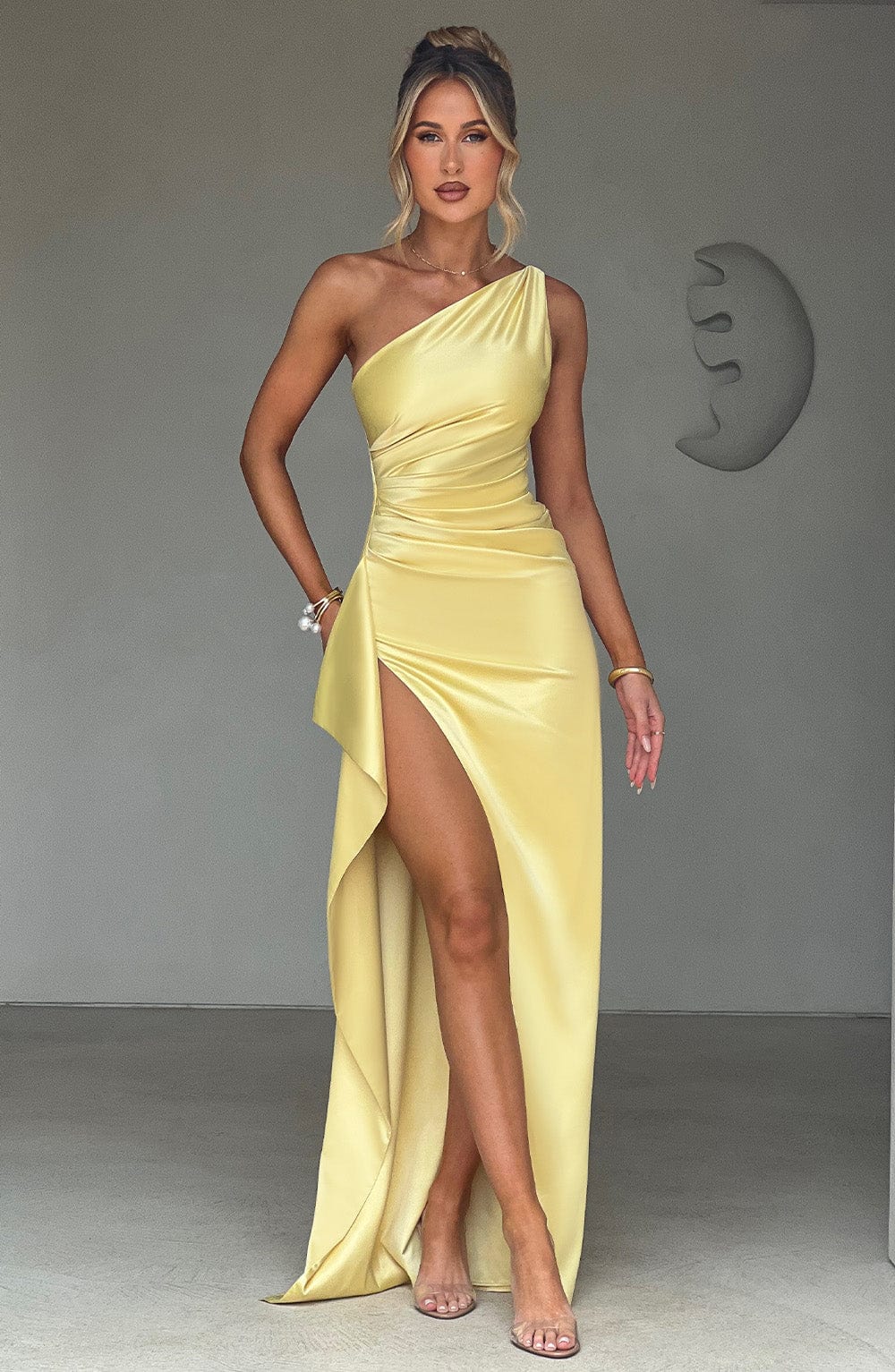 Lucienne | Aftenkjole – Glamour Antaget Og Sublimerede Kurver 