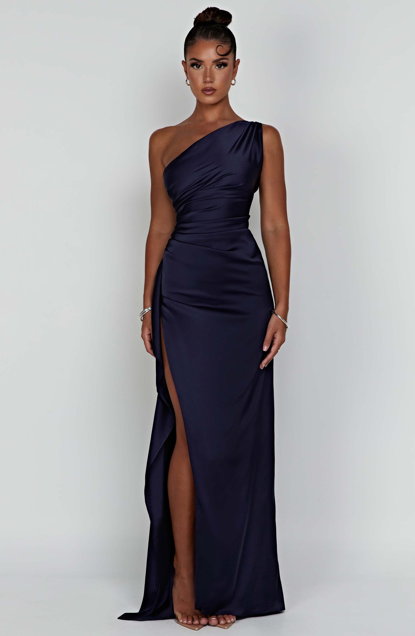 Lucienne | Aftenkjole – Glamour Antaget Og Sublimerede Kurver 