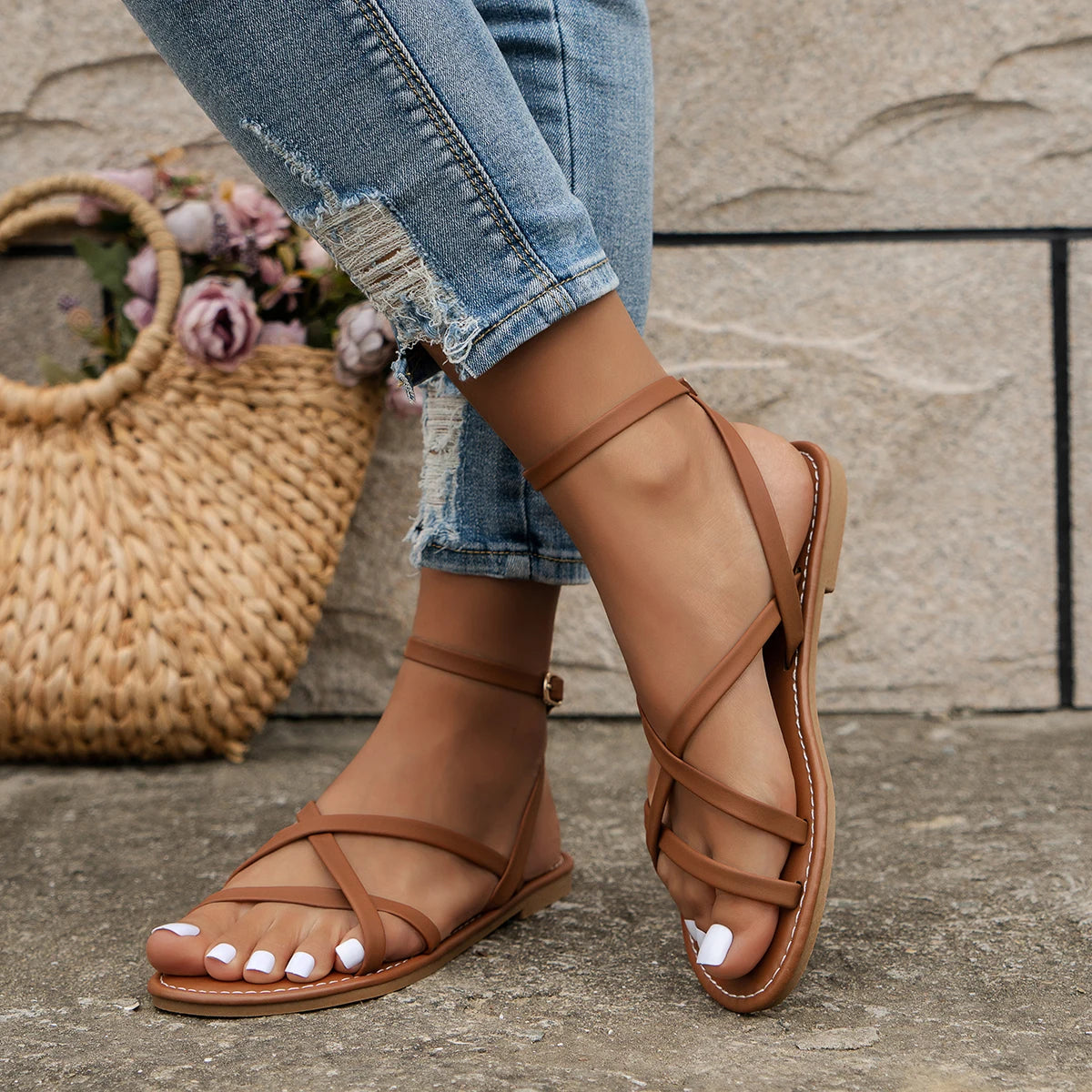 Mona | Sandalias de Tiras Cruzadas – Look Estival Chic 